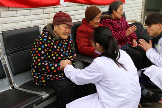 我院开展志愿服务走进福利院(图4)