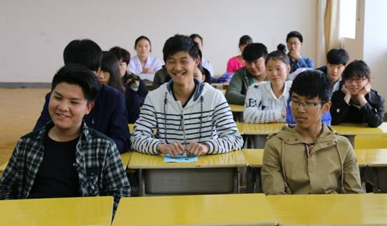 我院教务处组织召开学生座谈会(图2)