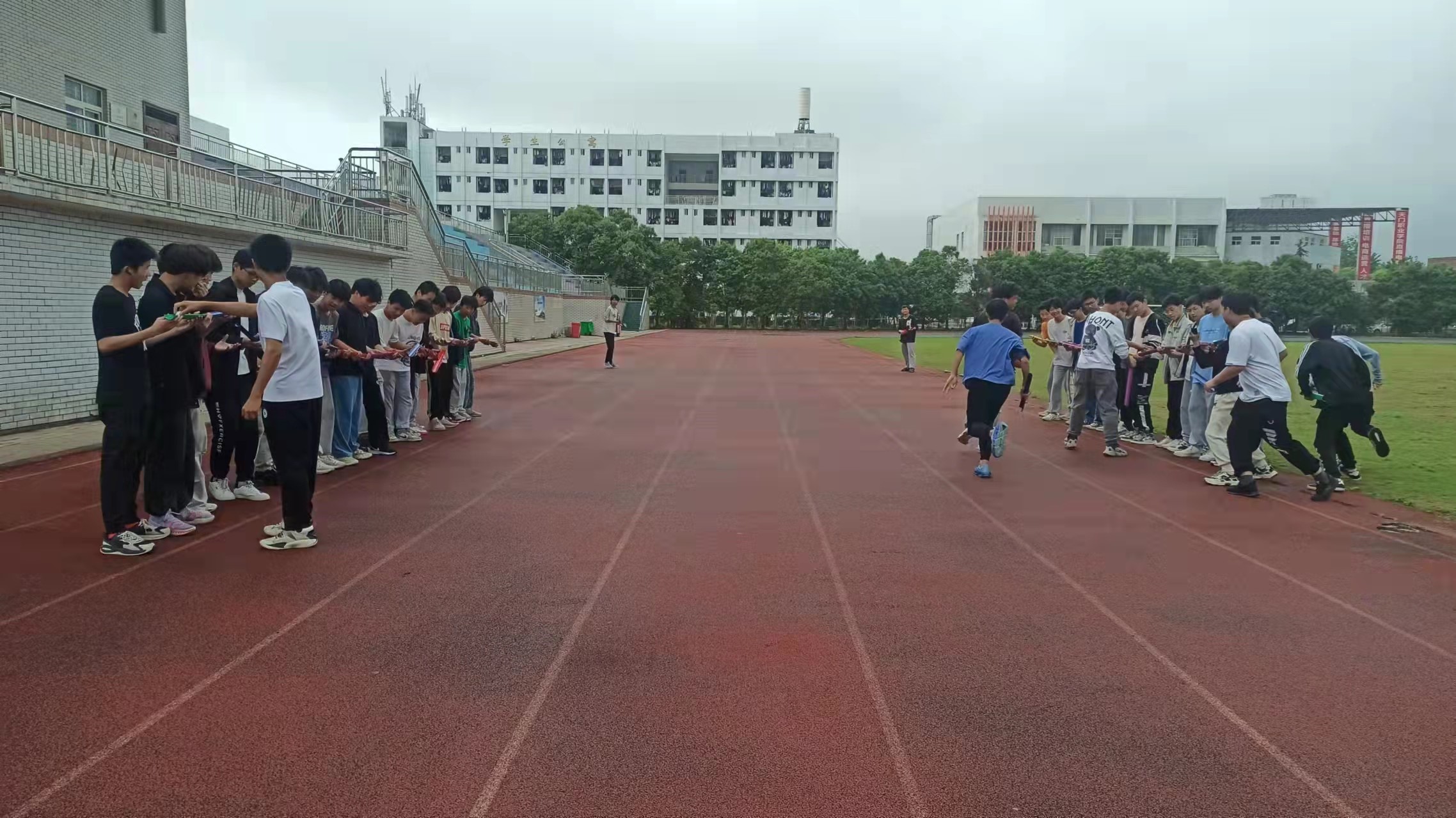 1-22062115320Y55.jpg