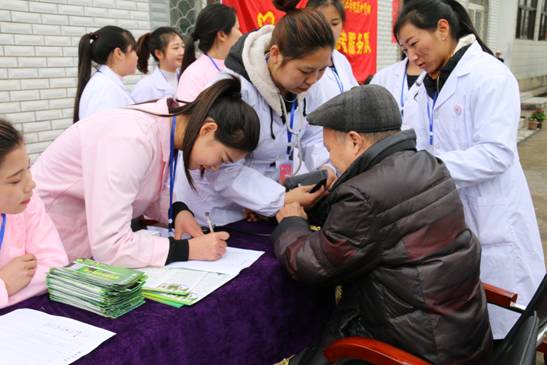 我院开展志愿服务走进福利院(图3)