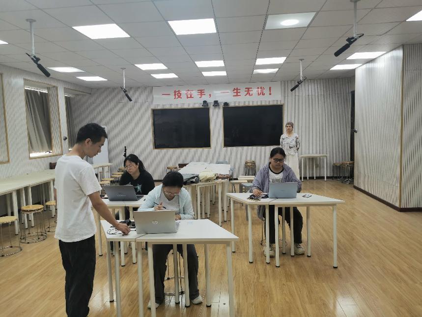 决赛照片1