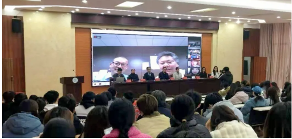 学校举行首批赴日介护技能实习生欢送会(图2) 1-201214211TEM.png